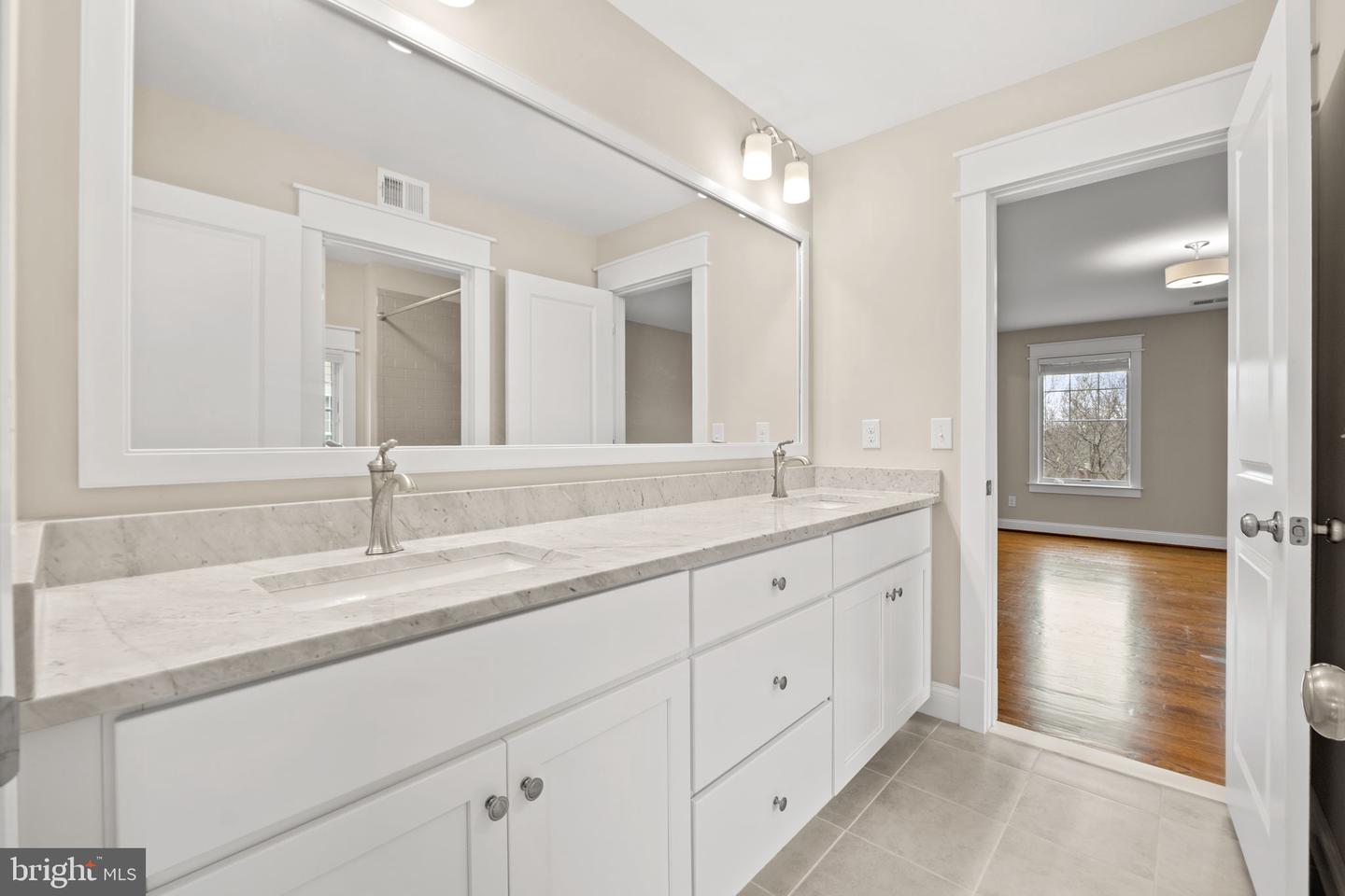 6712 DEAN DR, MCLEAN, Virginia 22101, 6 Bedrooms Bedrooms, 16 Rooms Rooms,5 BathroomsBathrooms,Residential,For sale,6712 DEAN DR,VAFX2284892 MLS # VAFX2284892 6712 DEAN DR, MCLEAN, Virginia 22101, 6 Bedrooms Bedrooms, 16 Rooms Rooms,5 BathroomsBathrooms,Residential,For sale,6712 DEAN DR,VAFX2284892 MLS # VAFX2284892