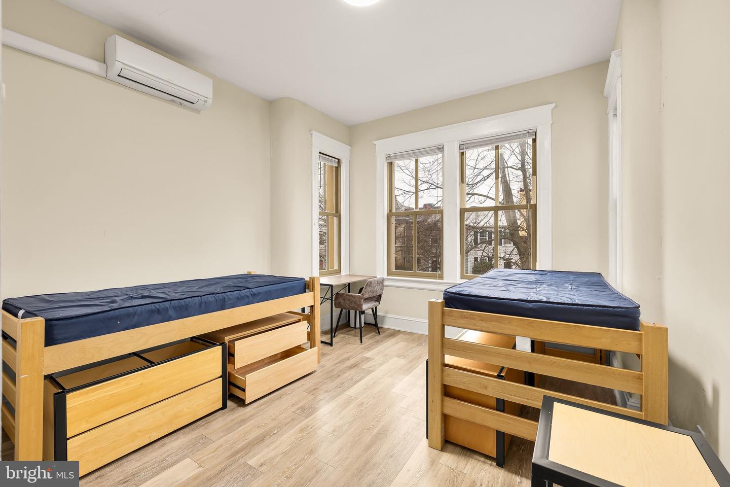 500 9TH ST SE, WASHINGTON, District Of Columbia 20003, 11 Bedrooms Bedrooms, ,8 BathroomsBathrooms,Residential,For sale,500 9TH ST SE,DCDC2240522 MLS # DCDC2240522 500 9TH ST SE, WASHINGTON, District Of Columbia 20003, 11 Bedrooms Bedrooms, ,8 BathroomsBathrooms,Residential,For sale,500 9TH ST SE,DCDC2240522 MLS # DCDC2240522