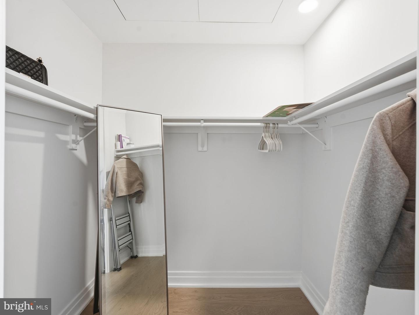 1201 N ROYAL ST #407, ALEXANDRIA, Virginia 22314, 2 Bedrooms Bedrooms, ,2 BathroomsBathrooms,Residential,For sale,1201 N ROYAL ST #407,VAAX2053022 MLS # VAAX2053022