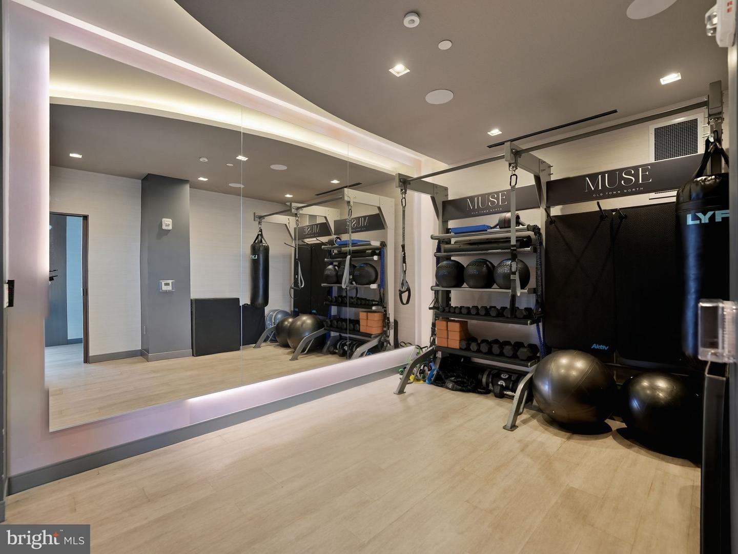 1201 N ROYAL ST #407, ALEXANDRIA, Virginia 22314, 2 Bedrooms Bedrooms, ,2 BathroomsBathrooms,Residential,For sale,1201 N ROYAL ST #407,VAAX2053022 MLS # VAAX2053022