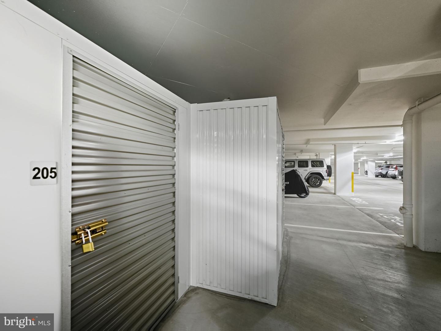 1201 N ROYAL ST #407, ALEXANDRIA, Virginia 22314, 2 Bedrooms Bedrooms, ,2 BathroomsBathrooms,Residential,For sale,1201 N ROYAL ST #407,VAAX2053022 MLS # VAAX2053022