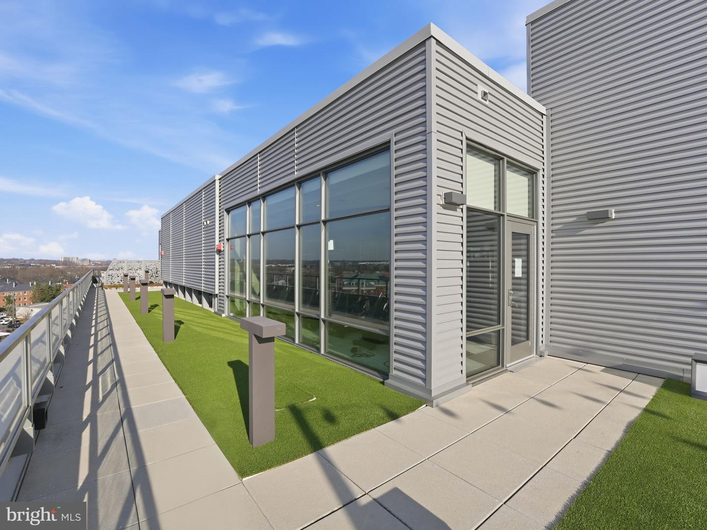 1201 N ROYAL ST #407, ALEXANDRIA, Virginia 22314, 2 Bedrooms Bedrooms, ,2 BathroomsBathrooms,Residential,For sale,1201 N ROYAL ST #407,VAAX2053022 MLS # VAAX2053022