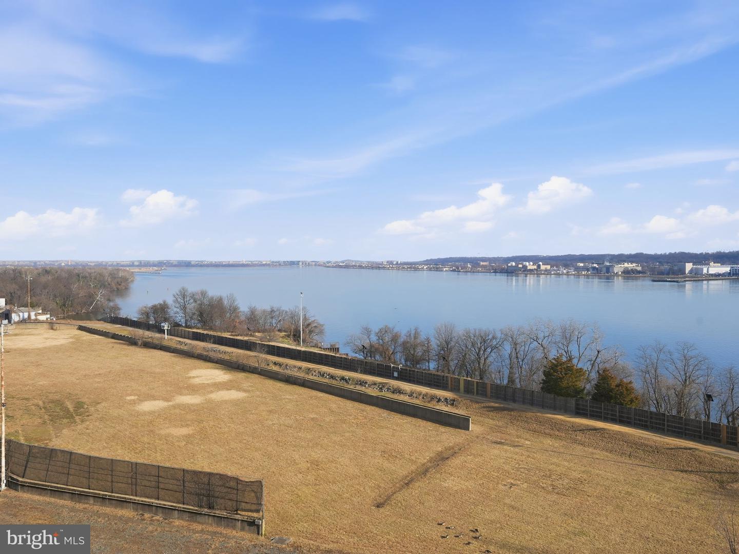 1201 N ROYAL ST #407, ALEXANDRIA, Virginia 22314, 2 Bedrooms Bedrooms, ,2 BathroomsBathrooms,Residential,For sale,1201 N ROYAL ST #407,VAAX2053022 MLS # VAAX2053022