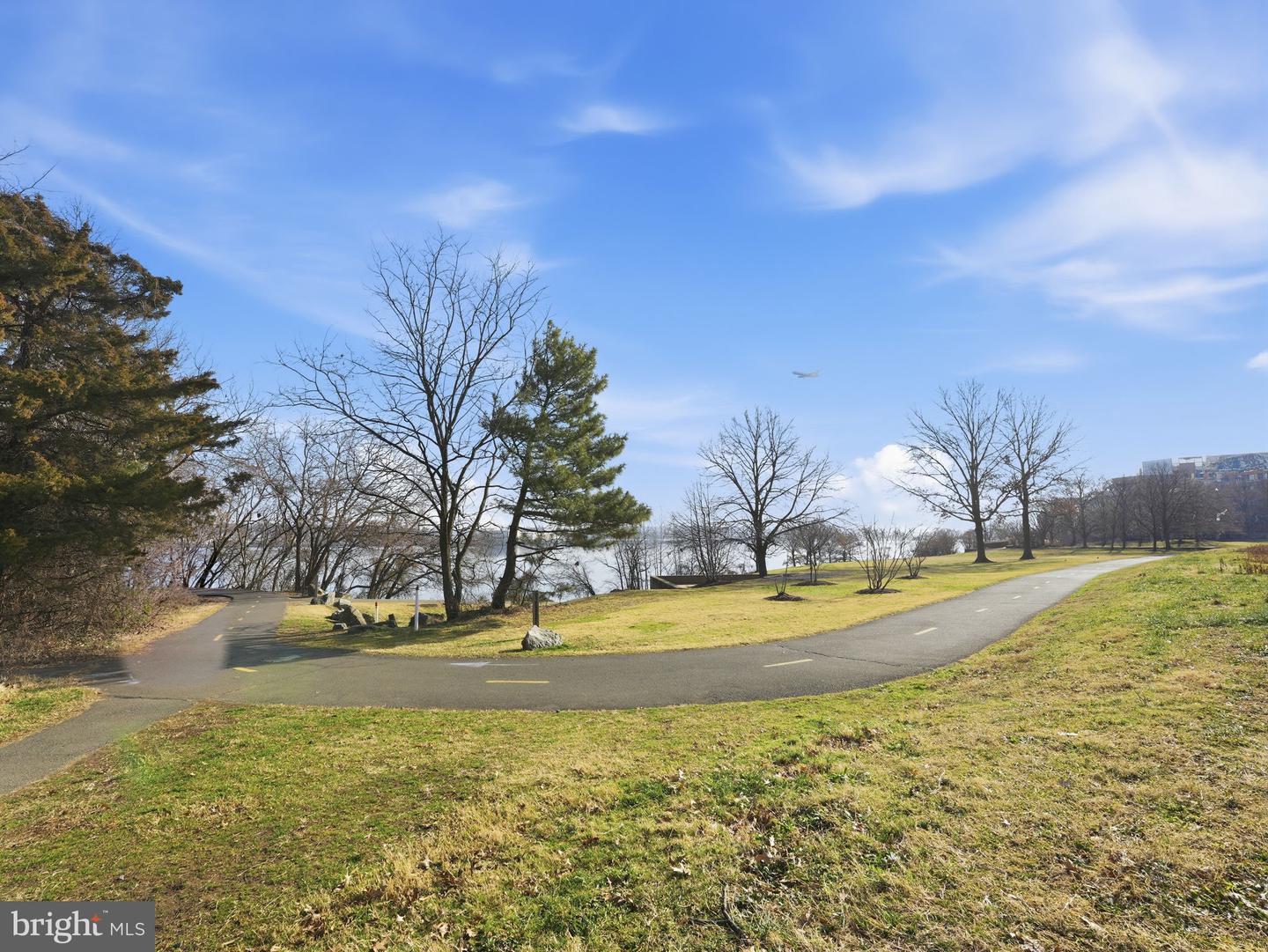 1201 N ROYAL ST #407, ALEXANDRIA, Virginia 22314, 2 Bedrooms Bedrooms, ,2 BathroomsBathrooms,Residential,For sale,1201 N ROYAL ST #407,VAAX2053022 MLS # VAAX2053022