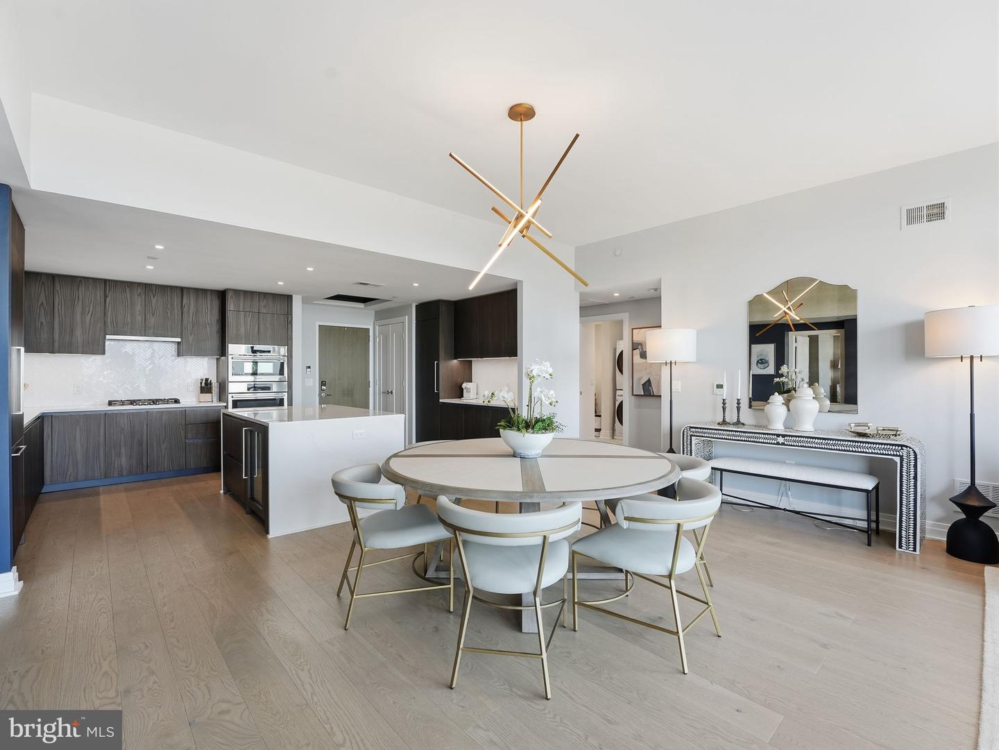 1201 N ROYAL ST #407, ALEXANDRIA, Virginia 22314, 2 Bedrooms Bedrooms, ,2 BathroomsBathrooms,Residential,For sale,1201 N ROYAL ST #407,VAAX2053022 MLS # VAAX2053022