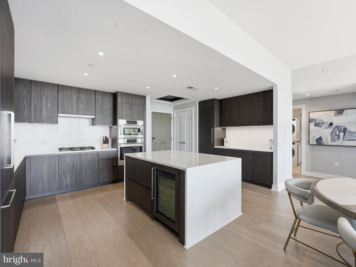 1201 N ROYAL ST #407, ALEXANDRIA, Virginia 22314, 2 Bedrooms Bedrooms, ,2 BathroomsBathrooms,Residential,For sale,1201 N ROYAL ST #407,VAAX2053022 MLS # VAAX2053022