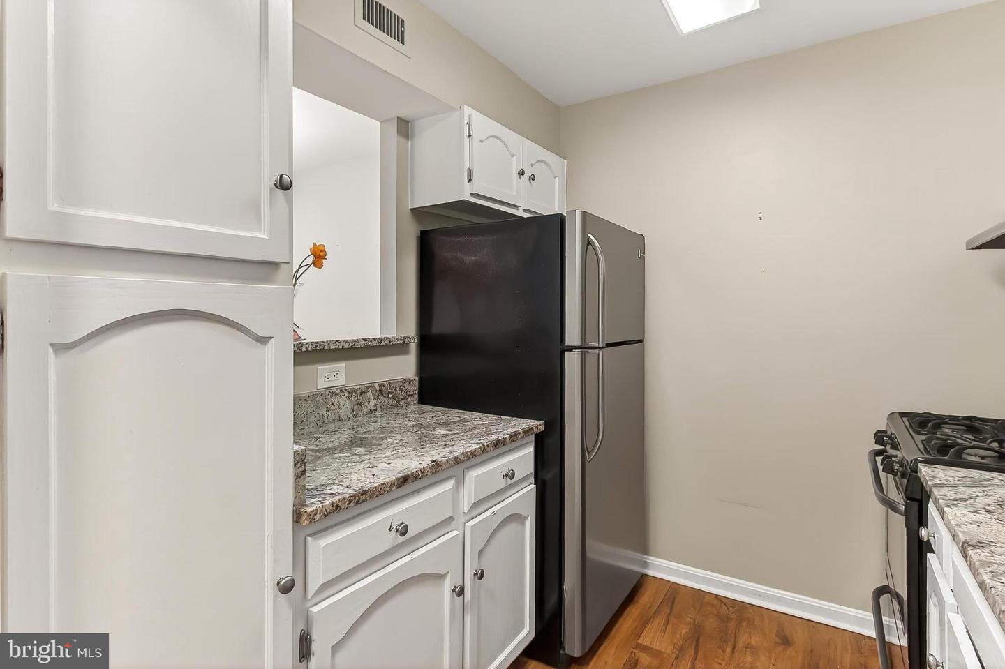 5833 COVE LANDING RD #304, BURKE, Virginia 22015, 2 Bedrooms Bedrooms, 7 Rooms Rooms,2 BathroomsBathrooms,Residential,For sale,5833 COVE LANDING RD #304,VAFX2285130 MLS # VAFX2285130