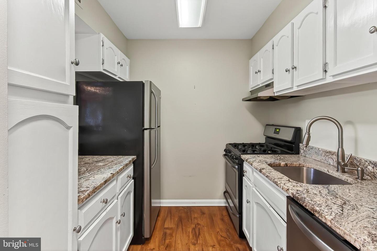 5833 COVE LANDING RD #304, BURKE, Virginia 22015, 2 Bedrooms Bedrooms, 7 Rooms Rooms,2 BathroomsBathrooms,Residential,For sale,5833 COVE LANDING RD #304,VAFX2285130 MLS # VAFX2285130