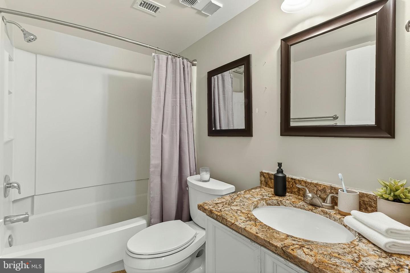 5833 COVE LANDING RD #304, BURKE, Virginia 22015, 2 Bedrooms Bedrooms, 7 Rooms Rooms,2 BathroomsBathrooms,Residential,For sale,5833 COVE LANDING RD #304,VAFX2285130 MLS # VAFX2285130