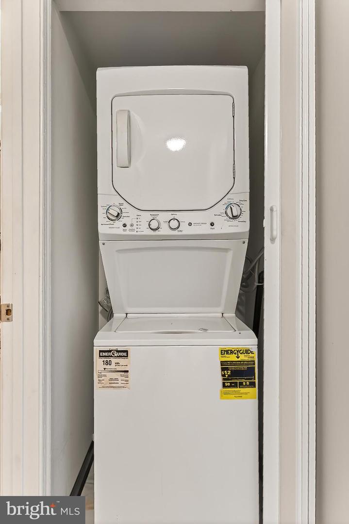 5833 COVE LANDING RD #304, BURKE, Virginia 22015, 2 Bedrooms Bedrooms, 7 Rooms Rooms,2 BathroomsBathrooms,Residential,For sale,5833 COVE LANDING RD #304,VAFX2285130 MLS # VAFX2285130