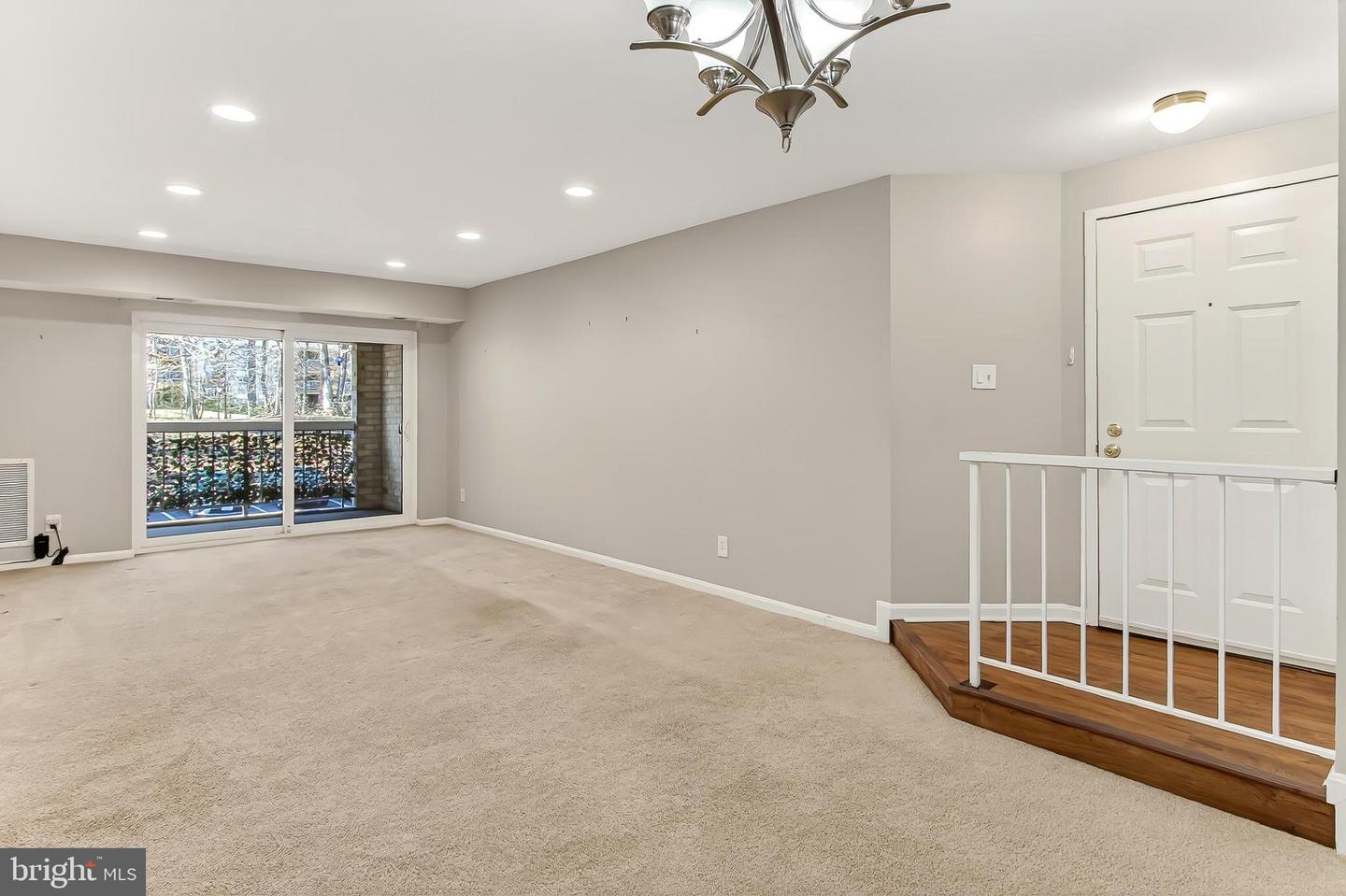 5833 COVE LANDING RD #304, BURKE, Virginia 22015, 2 Bedrooms Bedrooms, 7 Rooms Rooms,2 BathroomsBathrooms,Residential,For sale,5833 COVE LANDING RD #304,VAFX2285130 MLS # VAFX2285130