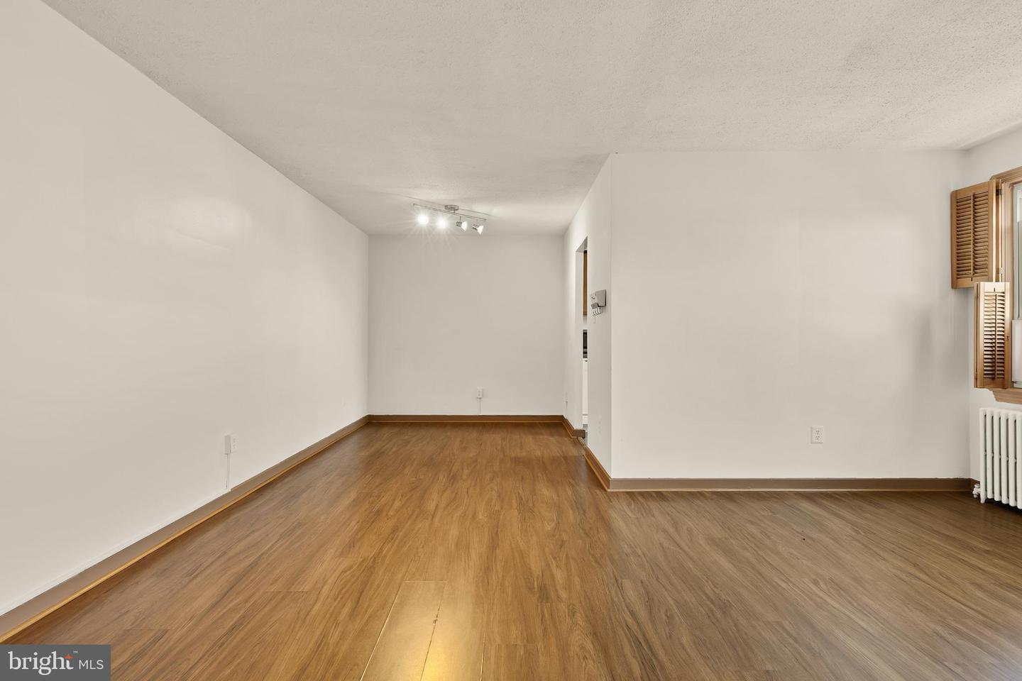 5010 COLUMBIA PIKE #6, ARLINGTON, Virginia 22204, 1 Bedroom Bedrooms, ,1 BathroomBathrooms,Residential,For sale,5010 COLUMBIA PIKE #6,VAAR2067608 MLS # VAAR2067608