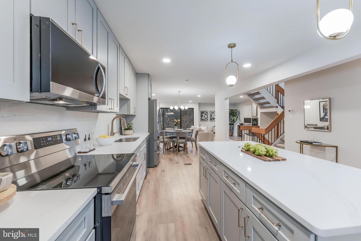 11713 NEWBRIDGE CT, RESTON, Virginia 20191, 4 Bedrooms Bedrooms, ,3 BathroomsBathrooms,Residential,For sale,11713 NEWBRIDGE CT,VAFX2285224 MLS # VAFX2285224 11713 NEWBRIDGE CT, RESTON, Virginia 20191, 4 Bedrooms Bedrooms, ,3 BathroomsBathrooms,Residential,For sale,11713 NEWBRIDGE CT,VAFX2285224 MLS # VAFX2285224