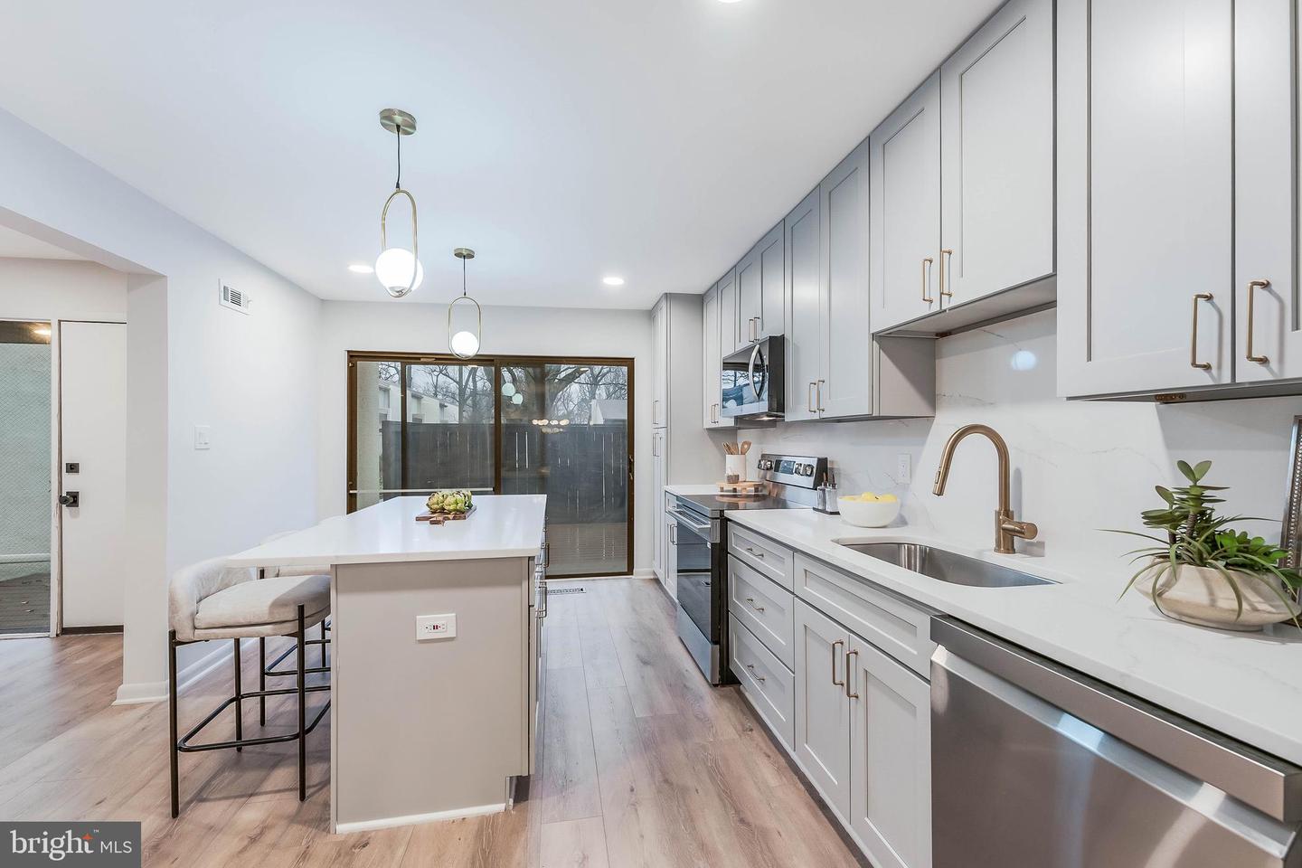 11713 NEWBRIDGE CT, RESTON, Virginia 20191, 4 Bedrooms Bedrooms, ,3 BathroomsBathrooms,Residential,For sale,11713 NEWBRIDGE CT,VAFX2285224 MLS # VAFX2285224 11713 NEWBRIDGE CT, RESTON, Virginia 20191, 4 Bedrooms Bedrooms, ,3 BathroomsBathrooms,Residential,For sale,11713 NEWBRIDGE CT,VAFX2285224 MLS # VAFX2285224