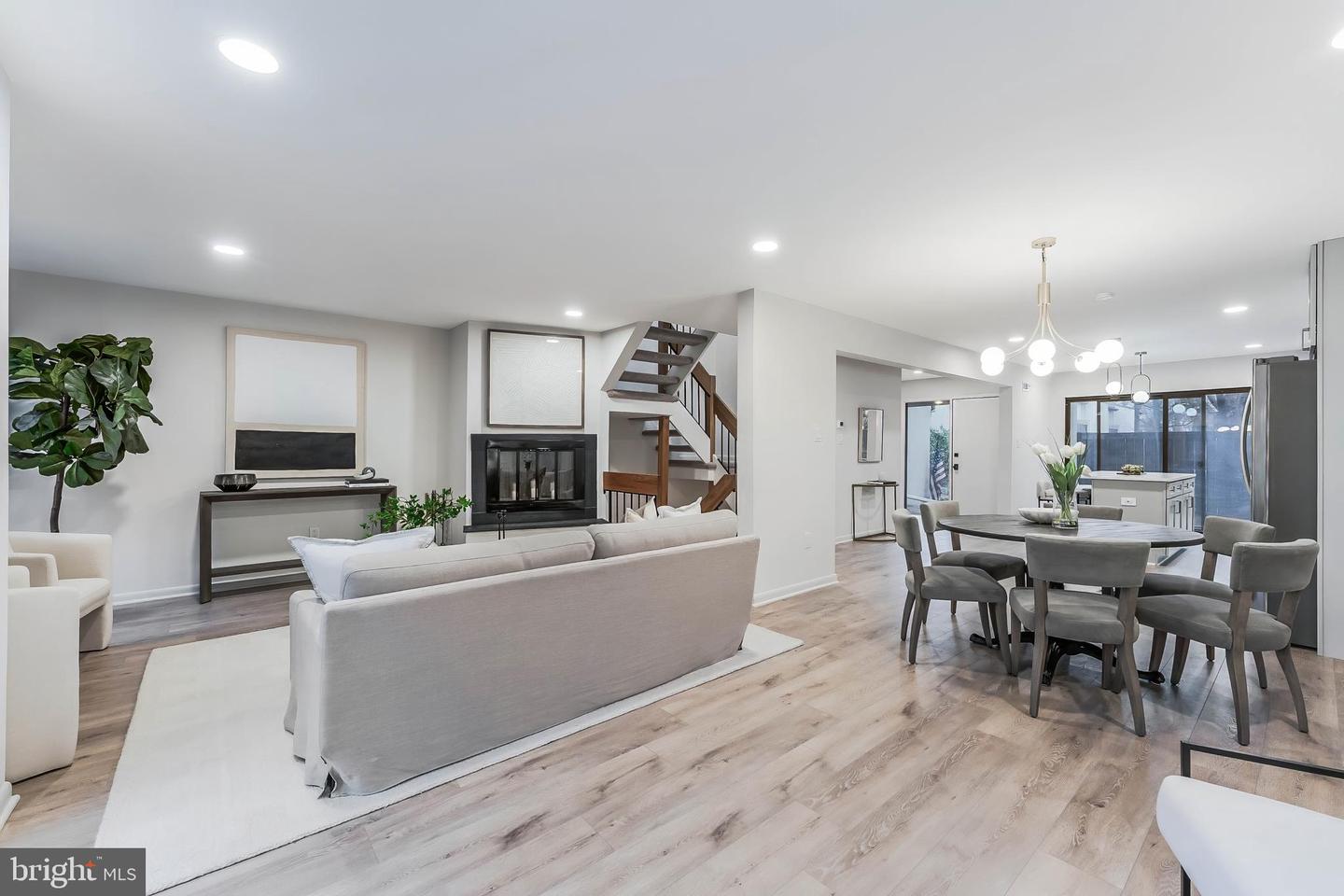 11713 NEWBRIDGE CT, RESTON, Virginia 20191, 4 Bedrooms Bedrooms, ,3 BathroomsBathrooms,Residential,For sale,11713 NEWBRIDGE CT,VAFX2285224 MLS # VAFX2285224 11713 NEWBRIDGE CT, RESTON, Virginia 20191, 4 Bedrooms Bedrooms, ,3 BathroomsBathrooms,Residential,For sale,11713 NEWBRIDGE CT,VAFX2285224 MLS # VAFX2285224