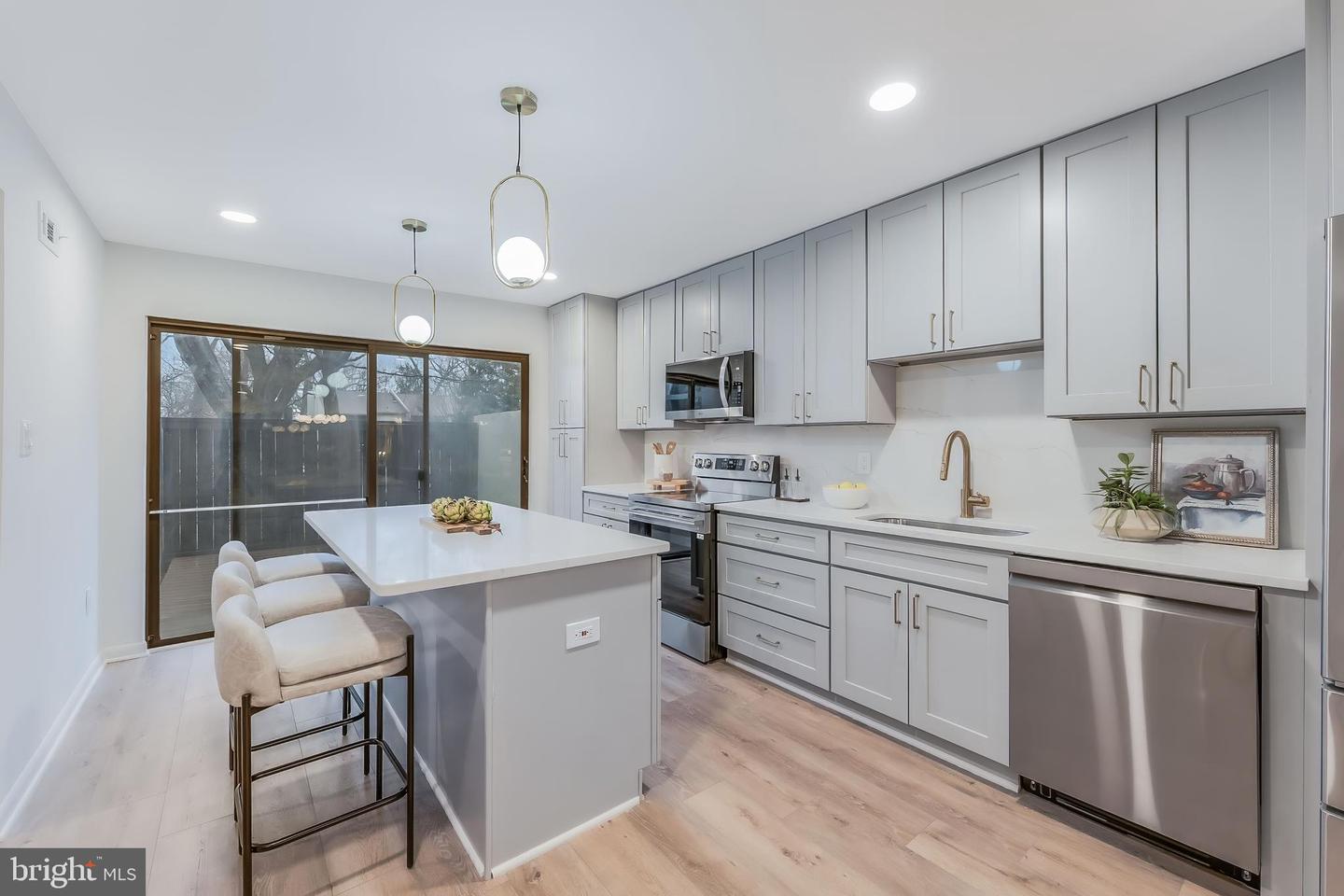 11713 NEWBRIDGE CT, RESTON, Virginia 20191, 4 Bedrooms Bedrooms, ,3 BathroomsBathrooms,Residential,For sale,11713 NEWBRIDGE CT,VAFX2285224 MLS # VAFX2285224 11713 NEWBRIDGE CT, RESTON, Virginia 20191, 4 Bedrooms Bedrooms, ,3 BathroomsBathrooms,Residential,For sale,11713 NEWBRIDGE CT,VAFX2285224 MLS # VAFX2285224