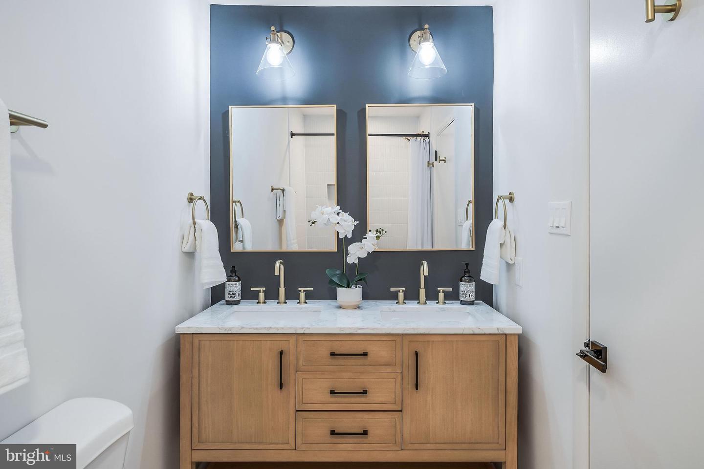 11713 NEWBRIDGE CT, RESTON, Virginia 20191, 4 Bedrooms Bedrooms, ,3 BathroomsBathrooms,Residential,For sale,11713 NEWBRIDGE CT,VAFX2285224 MLS # VAFX2285224 11713 NEWBRIDGE CT, RESTON, Virginia 20191, 4 Bedrooms Bedrooms, ,3 BathroomsBathrooms,Residential,For sale,11713 NEWBRIDGE CT,VAFX2285224 MLS # VAFX2285224