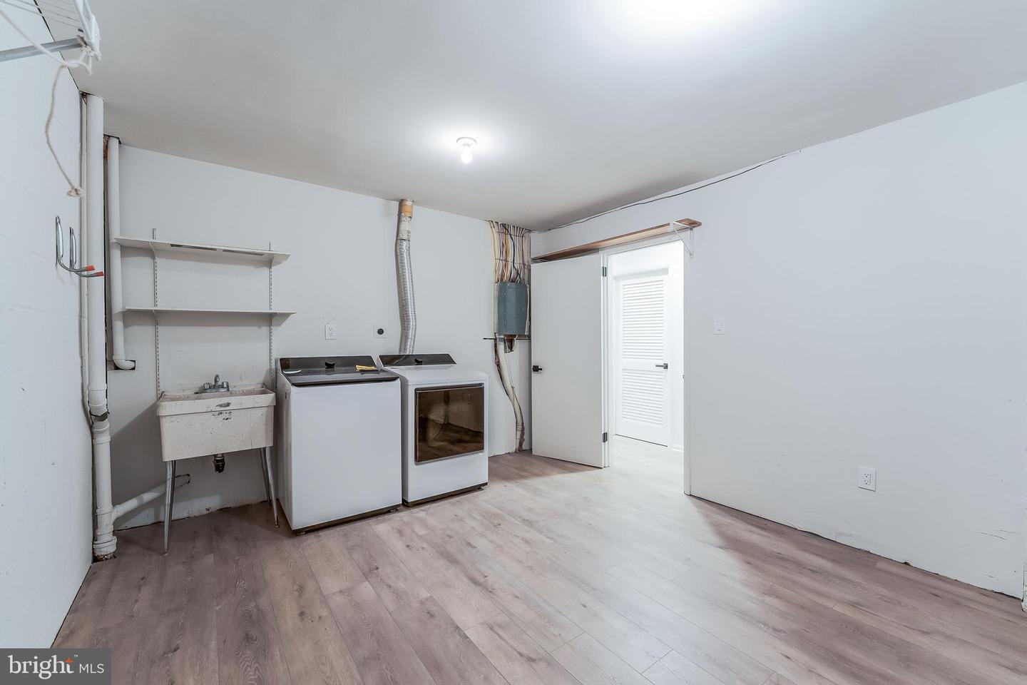 11713 NEWBRIDGE CT, RESTON, Virginia 20191, 4 Bedrooms Bedrooms, ,3 BathroomsBathrooms,Residential,For sale,11713 NEWBRIDGE CT,VAFX2285224 MLS # VAFX2285224 11713 NEWBRIDGE CT, RESTON, Virginia 20191, 4 Bedrooms Bedrooms, ,3 BathroomsBathrooms,Residential,For sale,11713 NEWBRIDGE CT,VAFX2285224 MLS # VAFX2285224