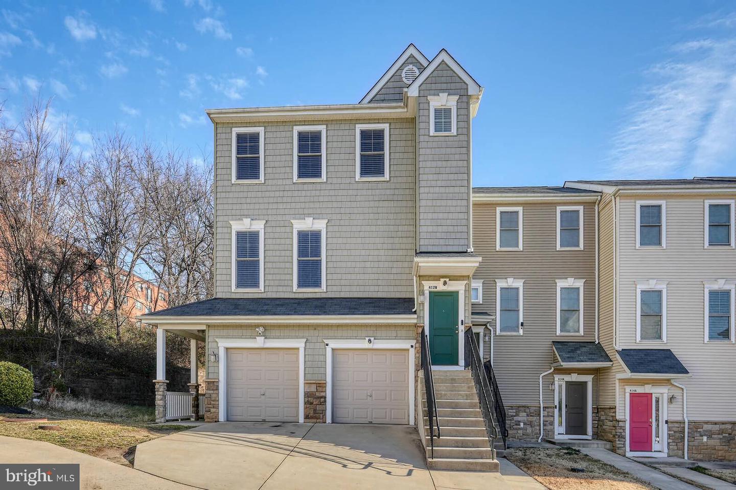 412 WOODCREST DR SE #412B, WASHINGTON, District Of Columbia 20032, 3 Bedrooms Bedrooms, 6 Rooms Rooms,2 BathroomsBathrooms,Residential,For sale,412 WOODCREST DR SE #412B,DCDC2240882 MLS # DCDC2240882