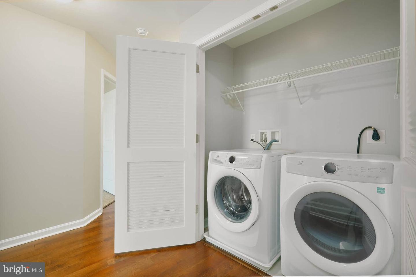 412 WOODCREST DR SE #412B, WASHINGTON, District Of Columbia 20032, 3 Bedrooms Bedrooms, 6 Rooms Rooms,2 BathroomsBathrooms,Residential,For sale,412 WOODCREST DR SE #412B,DCDC2240882 MLS # DCDC2240882