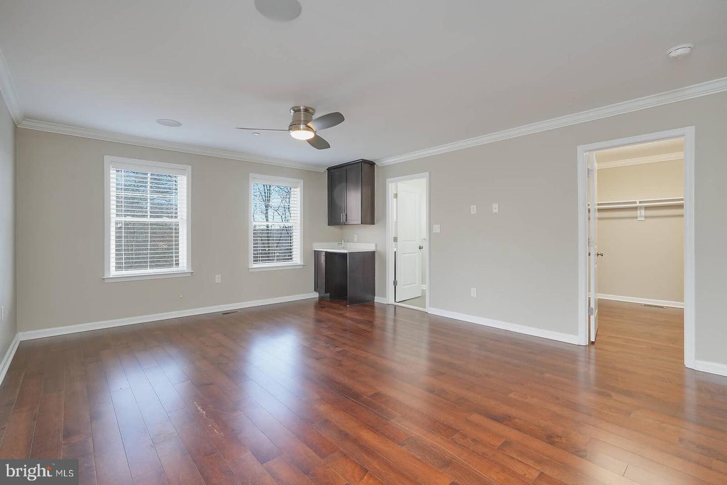 412 WOODCREST DR SE #412B, WASHINGTON, District Of Columbia 20032, 3 Bedrooms Bedrooms, 6 Rooms Rooms,2 BathroomsBathrooms,Residential,For sale,412 WOODCREST DR SE #412B,DCDC2240882 MLS # DCDC2240882
