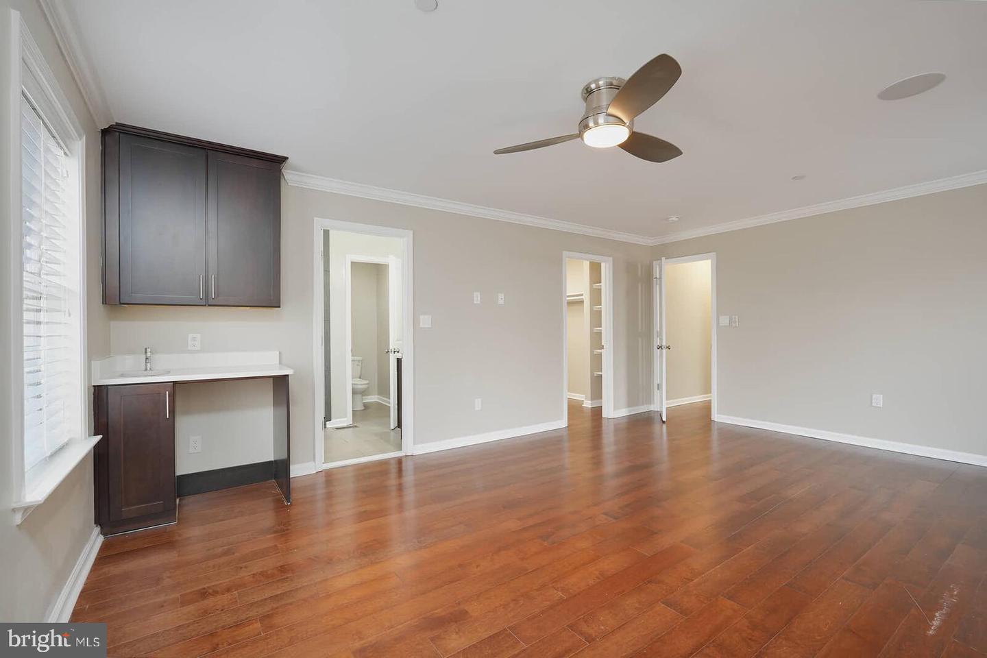 412 WOODCREST DR SE #412B, WASHINGTON, District Of Columbia 20032, 3 Bedrooms Bedrooms, 6 Rooms Rooms,2 BathroomsBathrooms,Residential,For sale,412 WOODCREST DR SE #412B,DCDC2240882 MLS # DCDC2240882