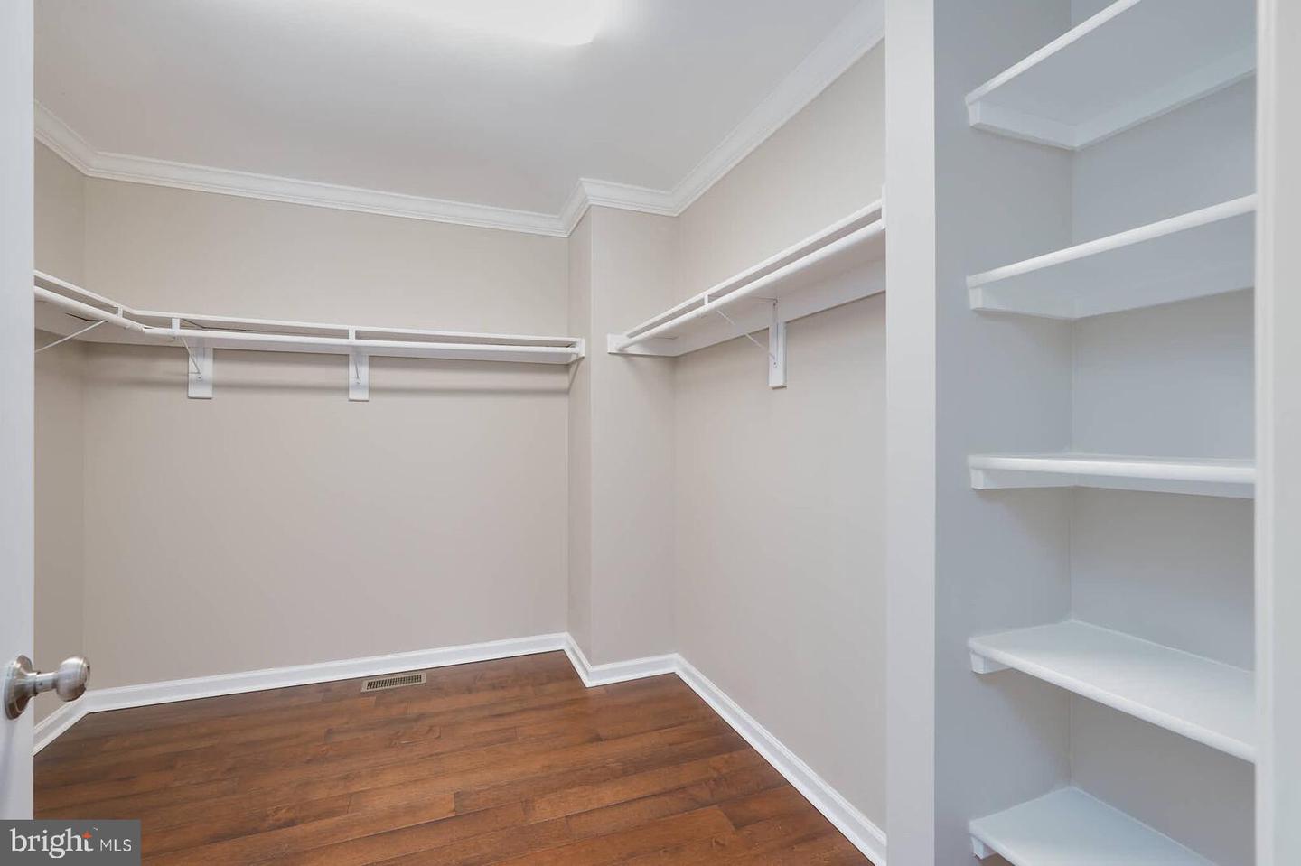 412 WOODCREST DR SE #412B, WASHINGTON, District Of Columbia 20032, 3 Bedrooms Bedrooms, 6 Rooms Rooms,2 BathroomsBathrooms,Residential,For sale,412 WOODCREST DR SE #412B,DCDC2240882 MLS # DCDC2240882