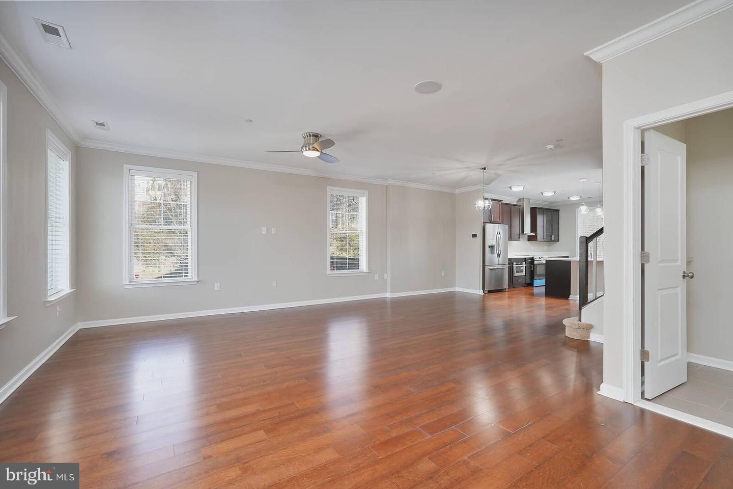 412 WOODCREST DR SE #412B, WASHINGTON, District Of Columbia 20032, 3 Bedrooms Bedrooms, 6 Rooms Rooms,2 BathroomsBathrooms,Residential,For sale,412 WOODCREST DR SE #412B,DCDC2240882 MLS # DCDC2240882