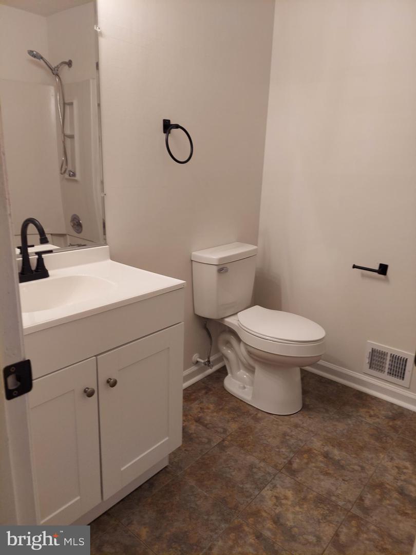 103 NORTHWOOD CIR, CROSS JUNCTION, Virginia 22625, 3 Bedrooms Bedrooms, ,2 BathroomsBathrooms,Residential,For sale,103 NORTHWOOD CIR,VAFV2038846 MLS # VAFV2038846 103 NORTHWOOD CIR, CROSS JUNCTION, Virginia 22625, 3 Bedrooms Bedrooms, ,2 BathroomsBathrooms,Residential,For sale,103 NORTHWOOD CIR,VAFV2038846 MLS # VAFV2038846