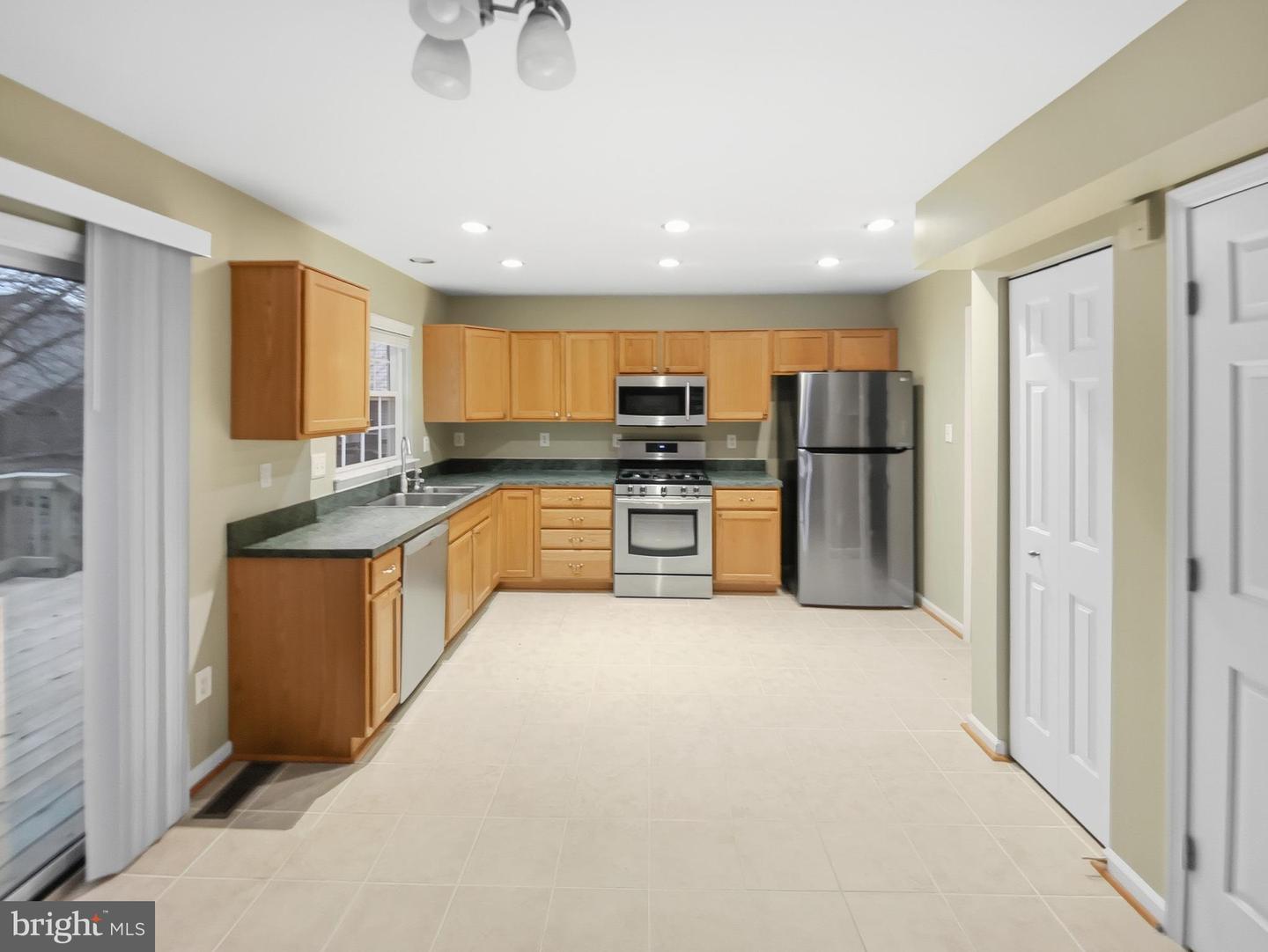 6 EMERALD DR, FREDERICKSBURG, Virginia 22406, 3 Bedrooms Bedrooms, ,2 BathroomsBathrooms,Residential,For sale,6 EMERALD DR,VAST2045198 MLS # VAST2045198