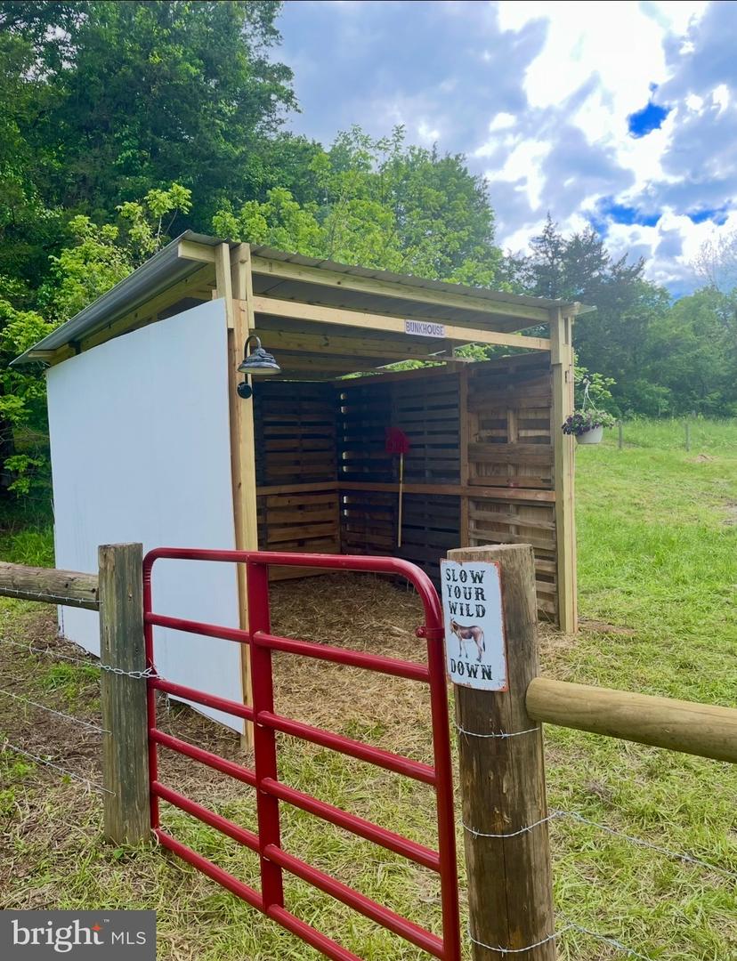 11183 DROGHEDA MOUNTAIN RD, RIXEYVILLE, Virginia 22737, 3 Bedrooms Bedrooms, ,2 BathroomsBathrooms,Residential,For sale,11183 DROGHEDA MOUNTAIN RD,VACU2012392 MLS # VACU2012392