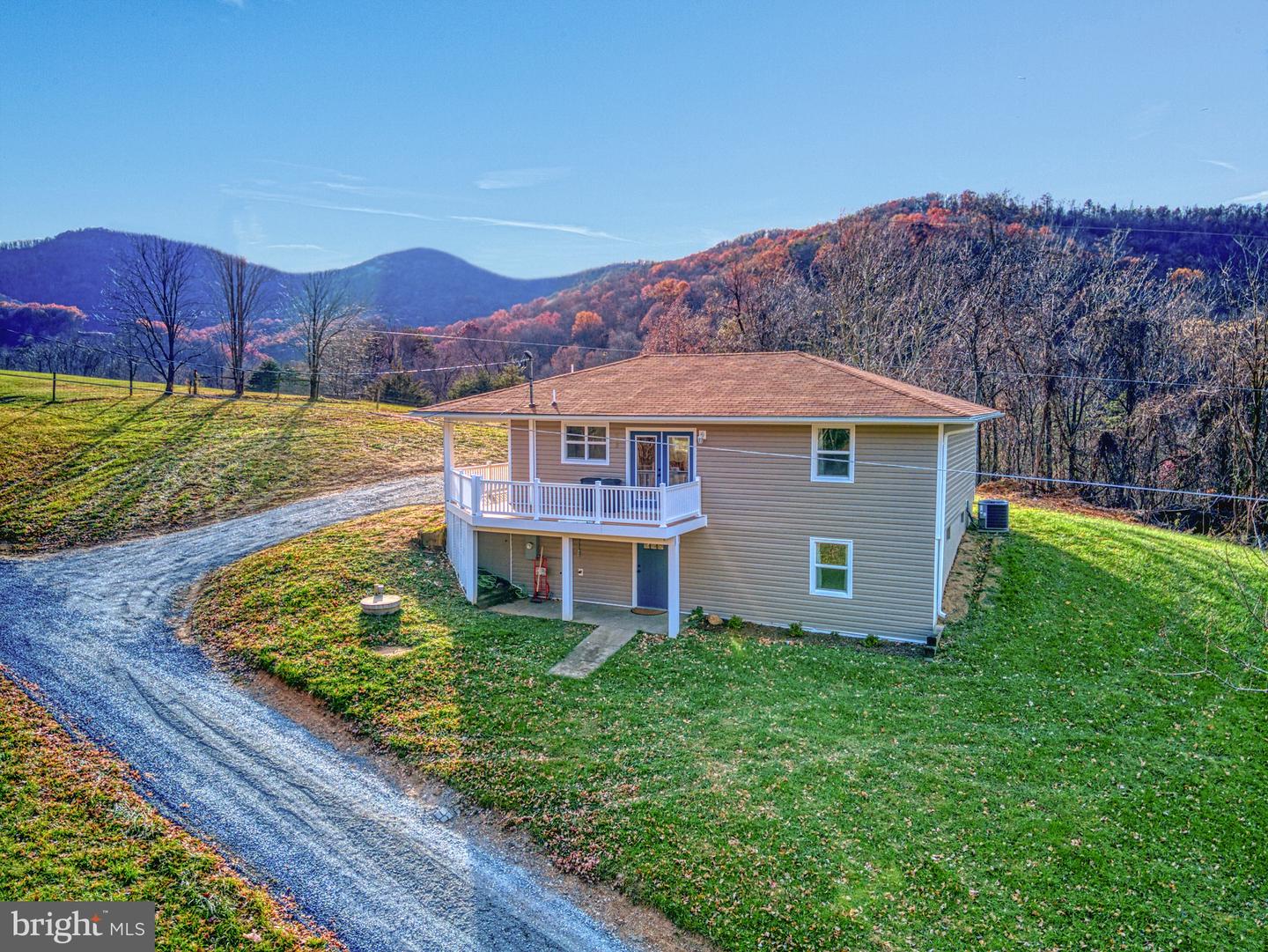 220 VIEW MOUNTAIN RD, STANLEY, Virginia 22851, 3 Bedrooms Bedrooms, ,2 BathroomsBathrooms,Residential,For sale,220 VIEW MOUNTAIN RD,VAPA2005876 MLS # VAPA2005876