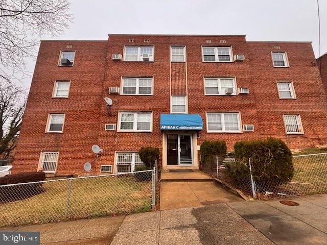 44 49TH ST SE #302, WASHINGTON, District Of Columbia 20019, 2 Bedrooms Bedrooms, ,1 BathroomBathrooms,Residential,For sale,44 49TH ST SE #302,DCDC2240658 MLS # DCDC2240658