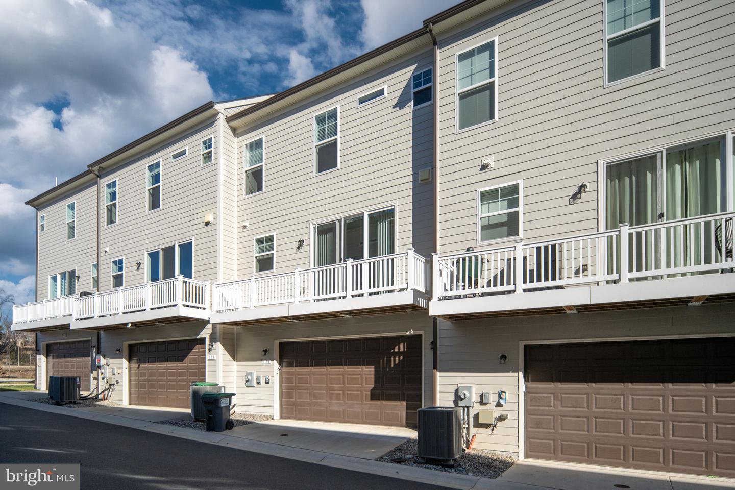 116 BEATSON ST, FREDERICKSBURG, Virginia 22401, 4 Bedrooms Bedrooms, ,3 BathroomsBathrooms,Residential,For sale,116 BEATSON ST,VAFB2009502 MLS # VAFB2009502