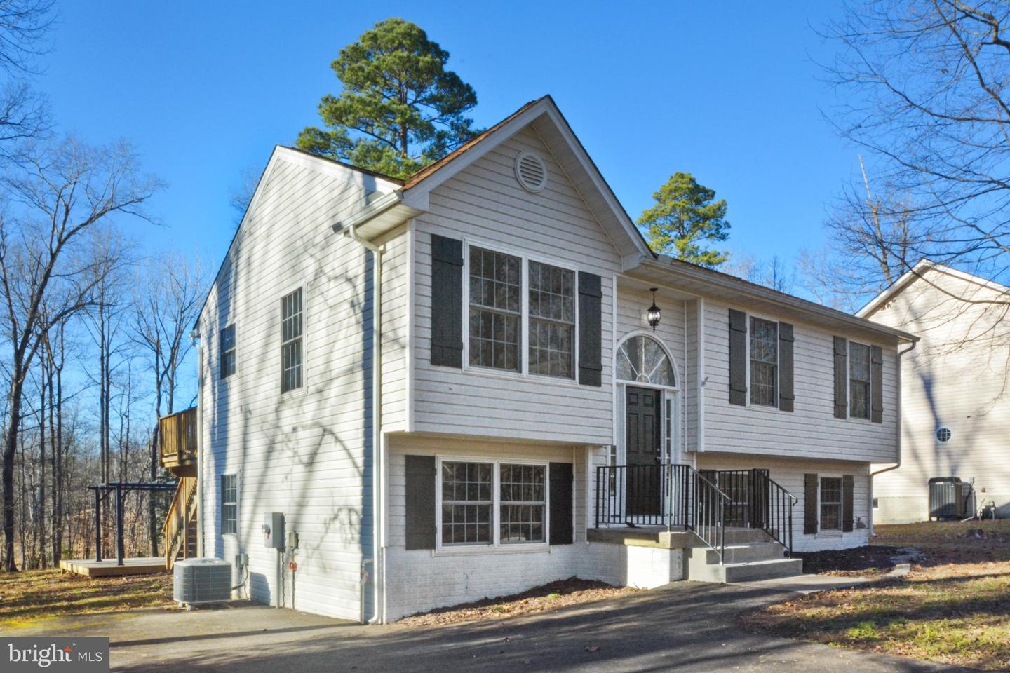 821 CAMPERS LN, RUTHER GLEN, Virginia 22546, 4 Bedrooms Bedrooms, 7 Rooms Rooms,3 BathroomsBathrooms,Residential,For sale,821 CAMPERS LN,VACV2009390 MLS # VACV2009390