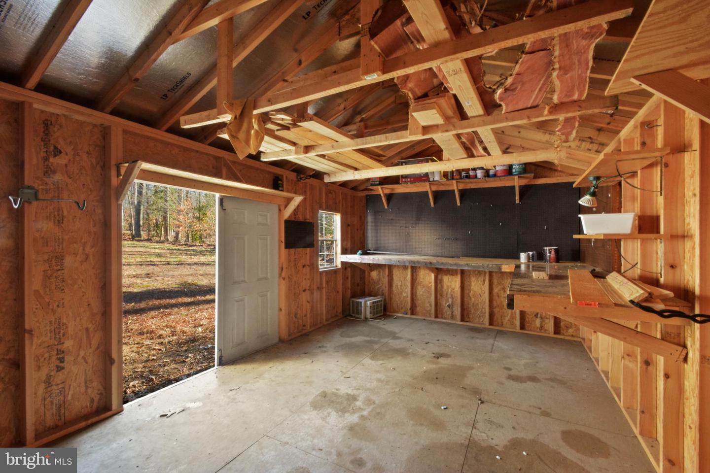 821 CAMPERS LN, RUTHER GLEN, Virginia 22546, 4 Bedrooms Bedrooms, 7 Rooms Rooms,3 BathroomsBathrooms,Residential,For sale,821 CAMPERS LN,VACV2009390 MLS # VACV2009390