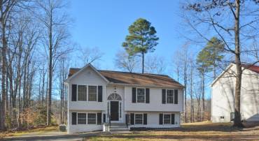 821 CAMPERS LN, RUTHER GLEN, Virginia 22546, 4 Bedrooms Bedrooms, 7 Rooms Rooms,3 BathroomsBathrooms,Residential,For sale,821 CAMPERS LN,VACV2009390 MLS # VACV2009390