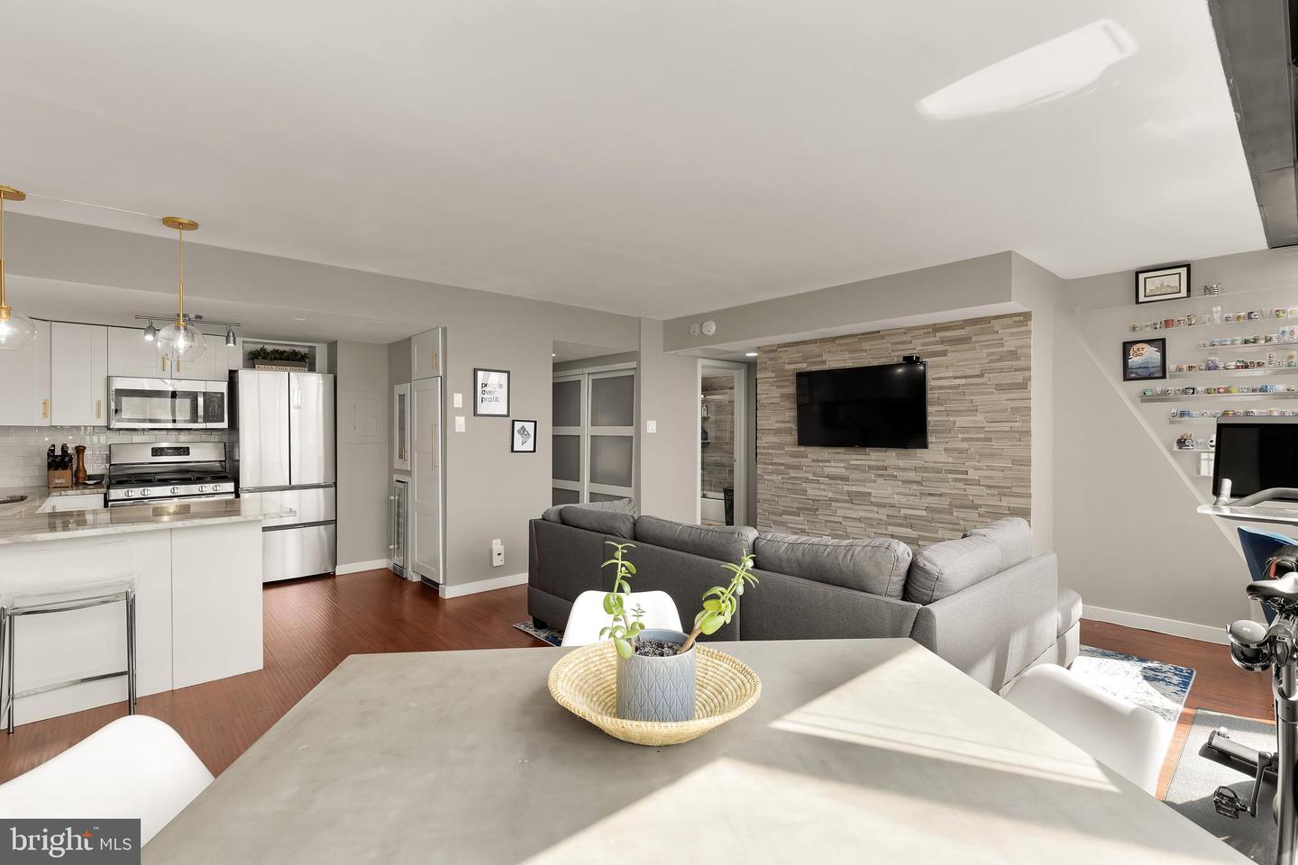 1245 13TH ST NW #1012, WASHINGTON, District Of Columbia 20005, 1 Bedroom Bedrooms, ,1 BathroomBathrooms,Residential,For sale,1245 13TH ST NW #1012,DCDC2241100 MLS # DCDC2241100