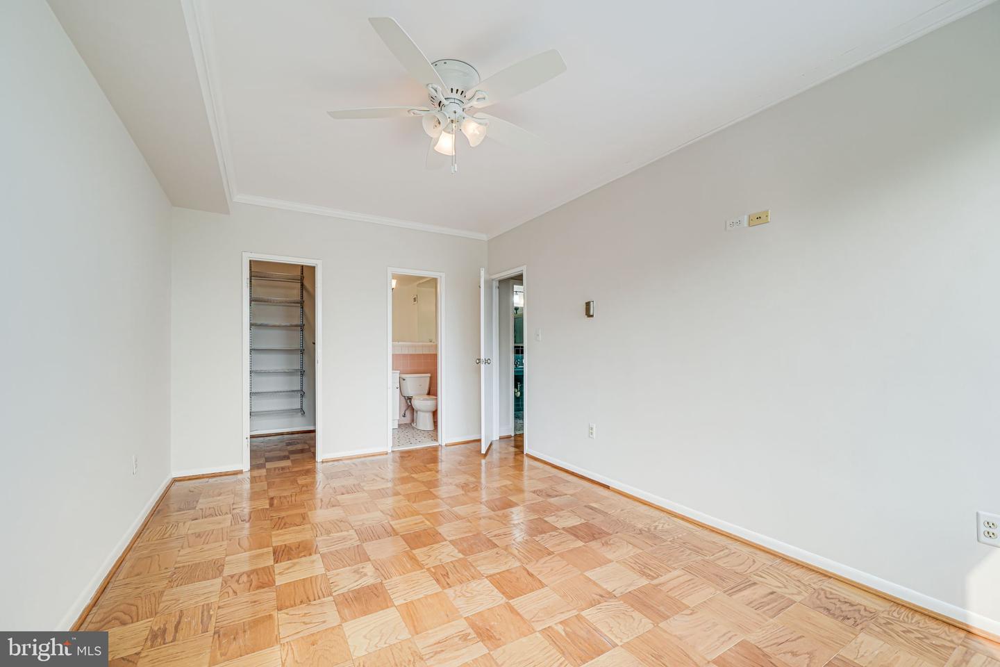 4390 LORCOM LN #810, ARLINGTON, Virginia 22207, 2 Bedrooms Bedrooms, ,1 BathroomBathrooms,Residential,For sale,4390 LORCOM LN #810,VAAR2067704 MLS # VAAR2067704