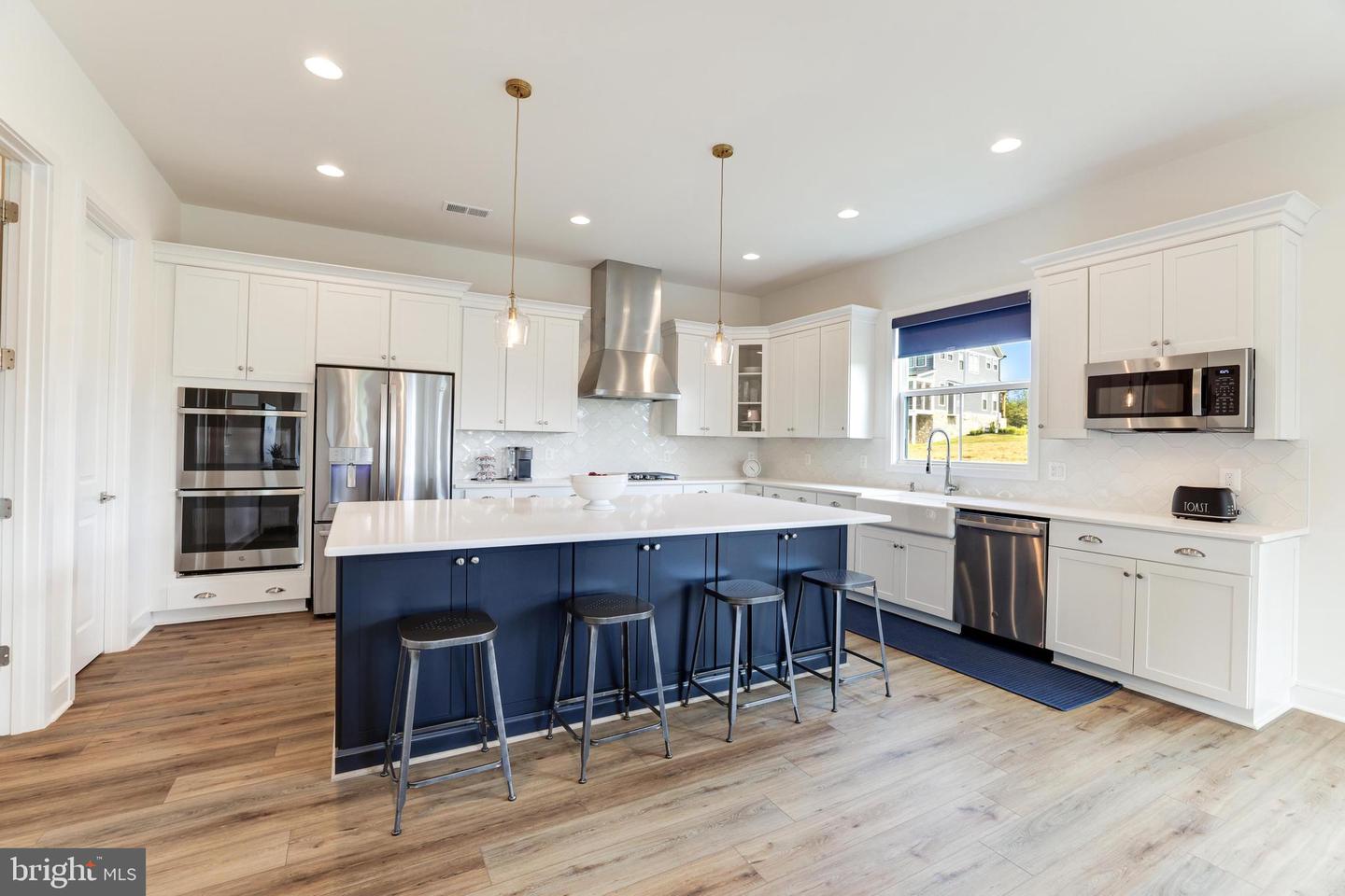 41490 BEDFORD FALLS CT, ALDIE, Virginia 20105, 5 Bedrooms Bedrooms, ,4 BathroomsBathrooms,Residential,For sale,41490 BEDFORD FALLS CT,VALO2113890 MLS # VALO2113890