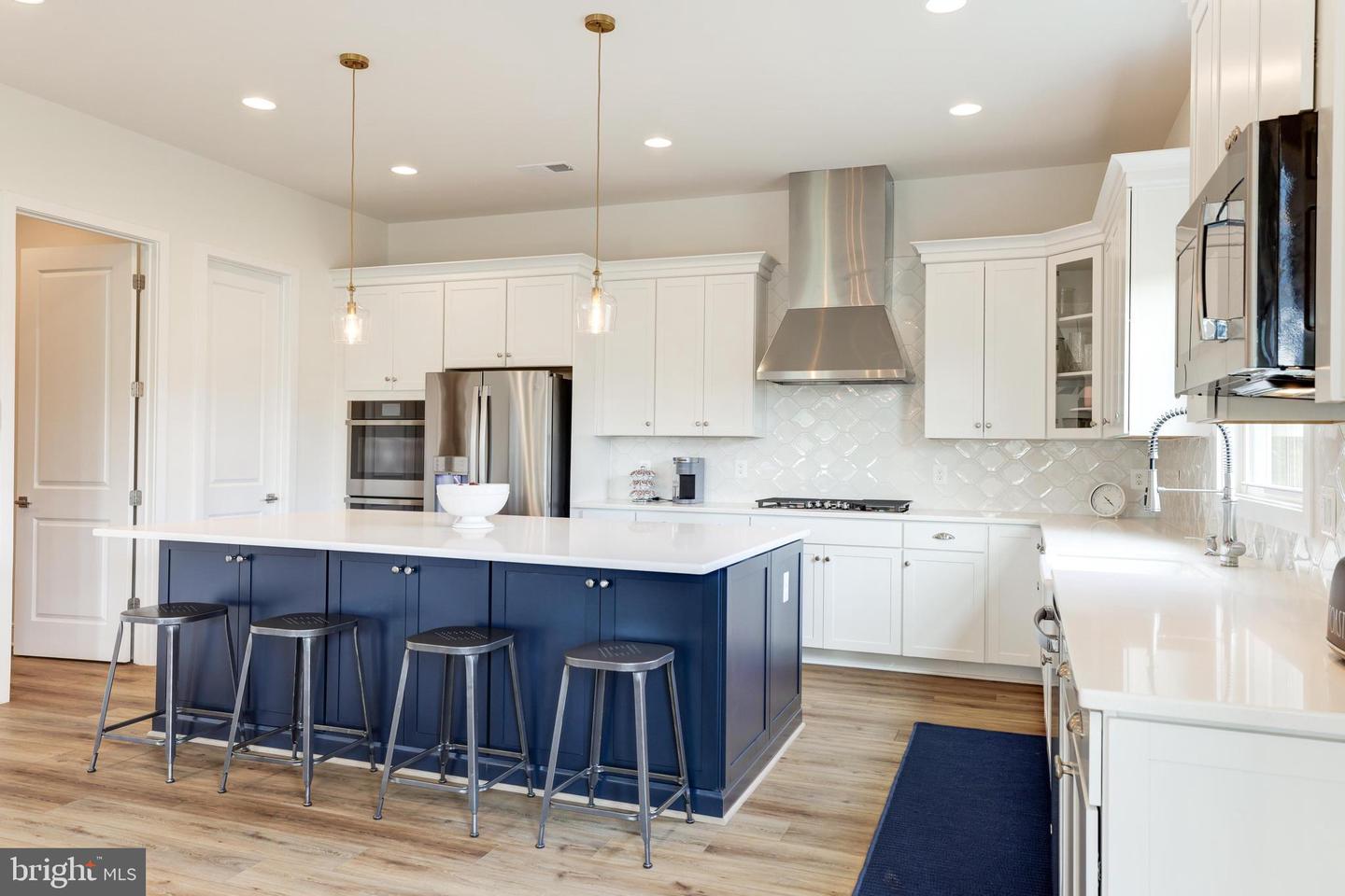 41490 BEDFORD FALLS CT, ALDIE, Virginia 20105, 5 Bedrooms Bedrooms, ,4 BathroomsBathrooms,Residential,For sale,41490 BEDFORD FALLS CT,VALO2113890 MLS # VALO2113890