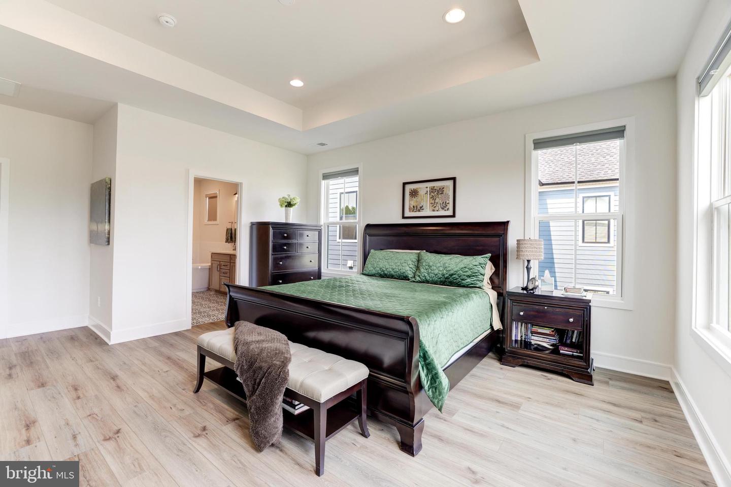 41490 BEDFORD FALLS CT, ALDIE, Virginia 20105, 5 Bedrooms Bedrooms, ,4 BathroomsBathrooms,Residential,For sale,41490 BEDFORD FALLS CT,VALO2113890 MLS # VALO2113890