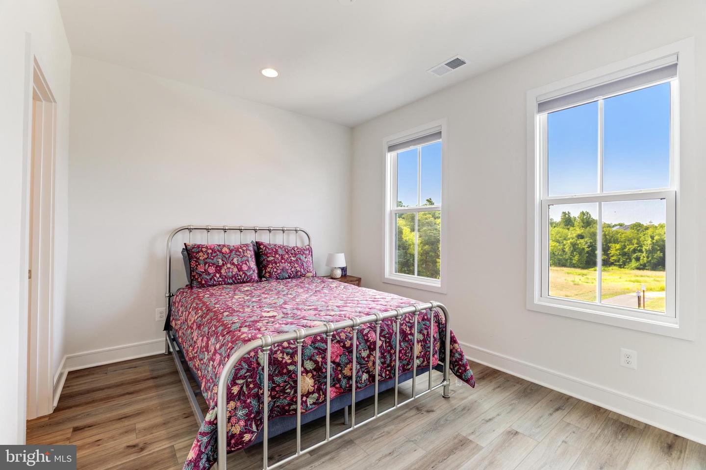 41490 BEDFORD FALLS CT, ALDIE, Virginia 20105, 5 Bedrooms Bedrooms, ,4 BathroomsBathrooms,Residential,For sale,41490 BEDFORD FALLS CT,VALO2113890 MLS # VALO2113890