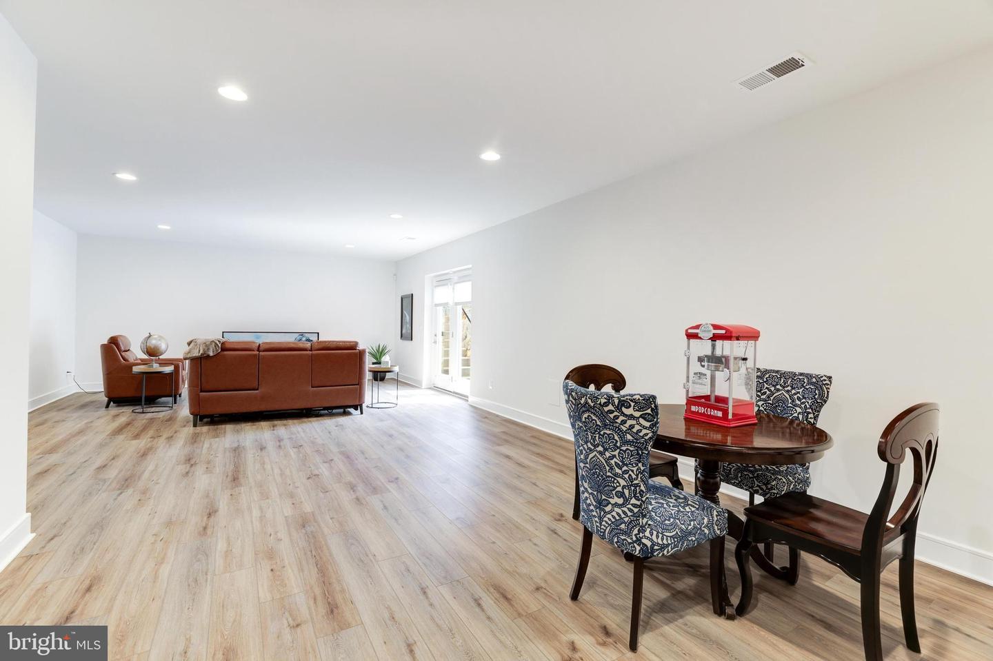 41490 BEDFORD FALLS CT, ALDIE, Virginia 20105, 5 Bedrooms Bedrooms, ,4 BathroomsBathrooms,Residential,For sale,41490 BEDFORD FALLS CT,VALO2113890 MLS # VALO2113890