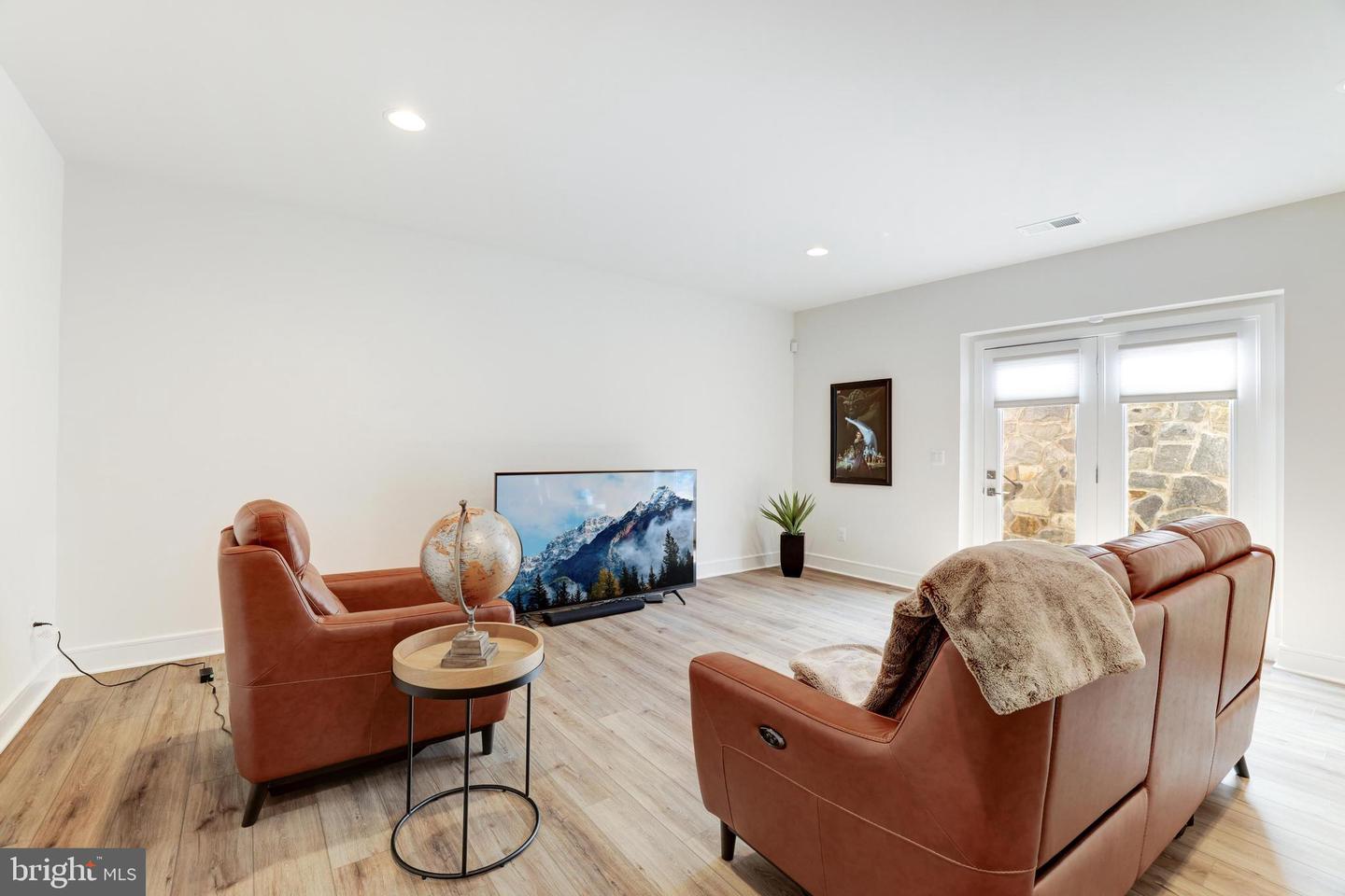 41490 BEDFORD FALLS CT, ALDIE, Virginia 20105, 5 Bedrooms Bedrooms, ,4 BathroomsBathrooms,Residential,For sale,41490 BEDFORD FALLS CT,VALO2113890 MLS # VALO2113890