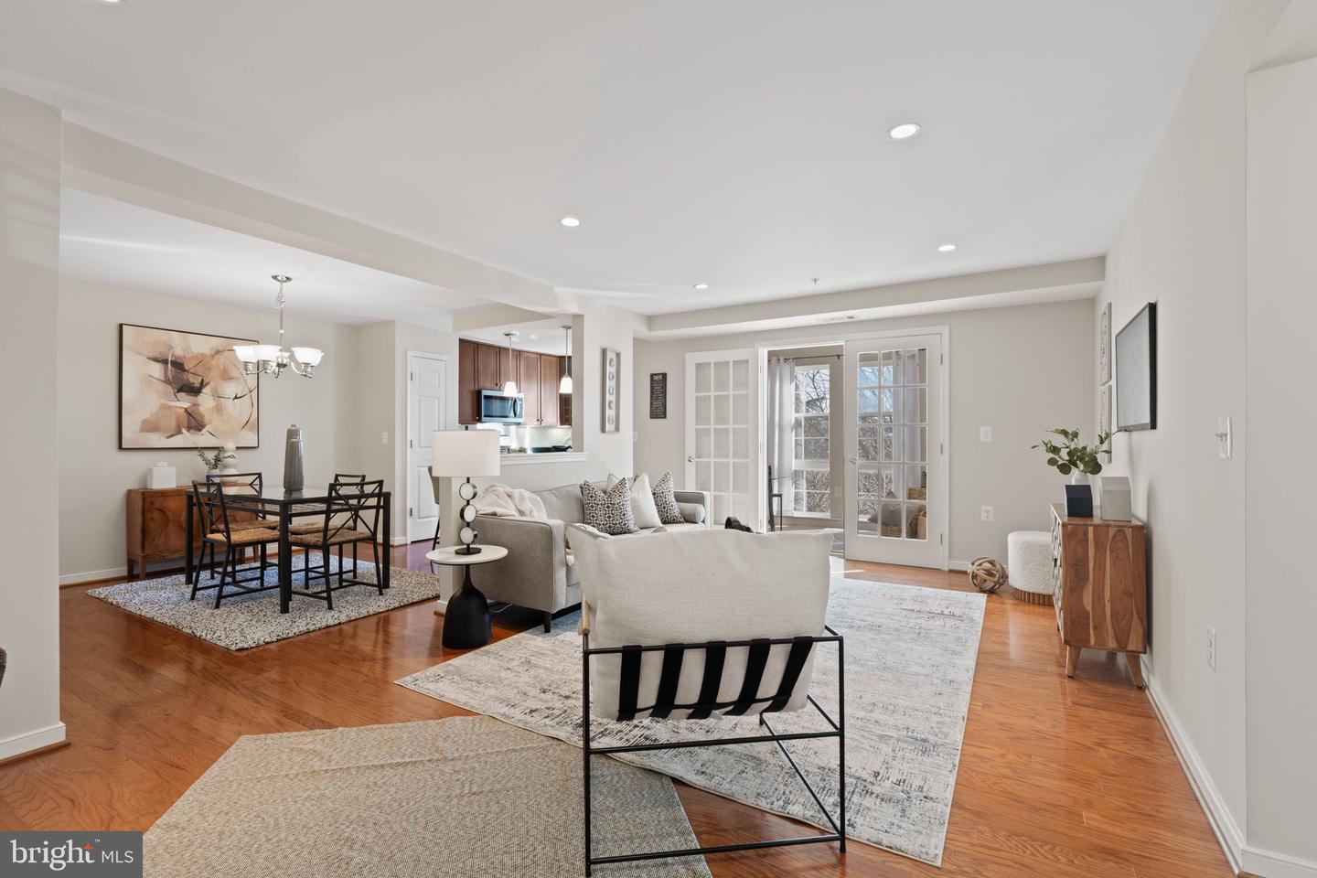 4065 S FOUR MILE RUN DR #303, ARLINGTON, Virginia 22204, 1 Bedroom Bedrooms, ,1 BathroomBathrooms,Residential,For sale,4065 S FOUR MILE RUN DR #303,VAAR2067714 MLS # VAAR2067714