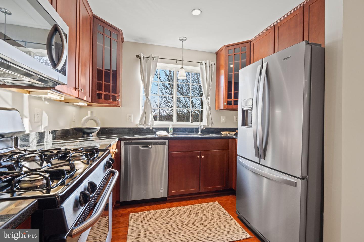 4065 S FOUR MILE RUN DR #303, ARLINGTON, Virginia 22204, 1 Bedroom Bedrooms, ,1 BathroomBathrooms,Residential,For sale,4065 S FOUR MILE RUN DR #303,VAAR2067714 MLS # VAAR2067714