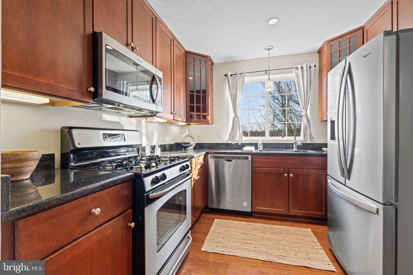 4065 S FOUR MILE RUN DR #303, ARLINGTON, Virginia 22204, 1 Bedroom Bedrooms, ,1 BathroomBathrooms,Residential,For sale,4065 S FOUR MILE RUN DR #303,VAAR2067714 MLS # VAAR2067714