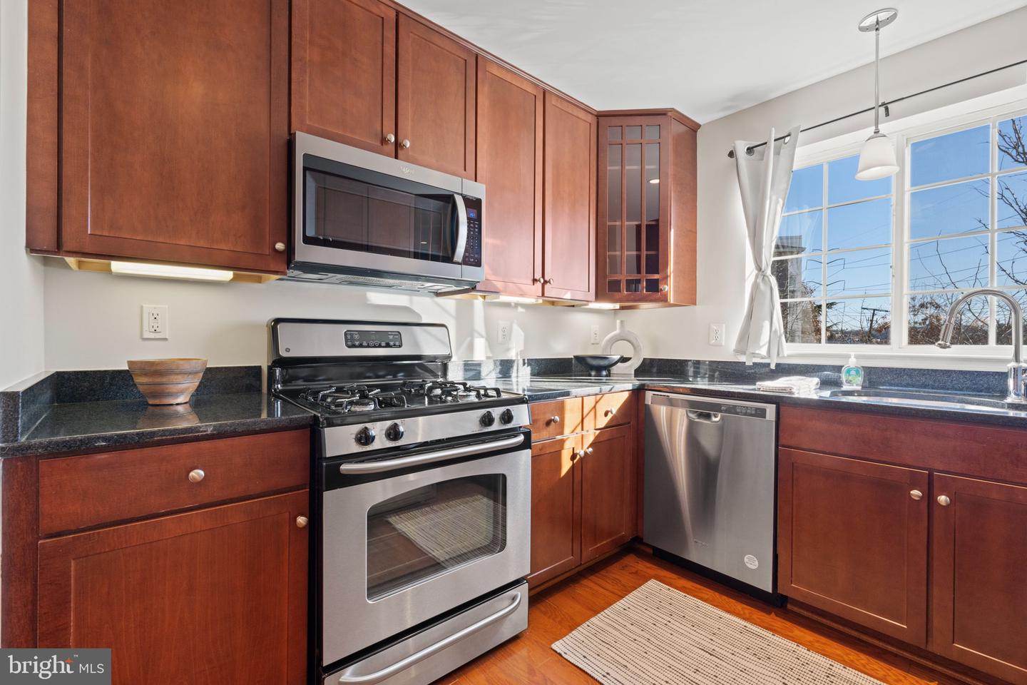 4065 S FOUR MILE RUN DR #303, ARLINGTON, Virginia 22204, 1 Bedroom Bedrooms, ,1 BathroomBathrooms,Residential,For sale,4065 S FOUR MILE RUN DR #303,VAAR2067714 MLS # VAAR2067714