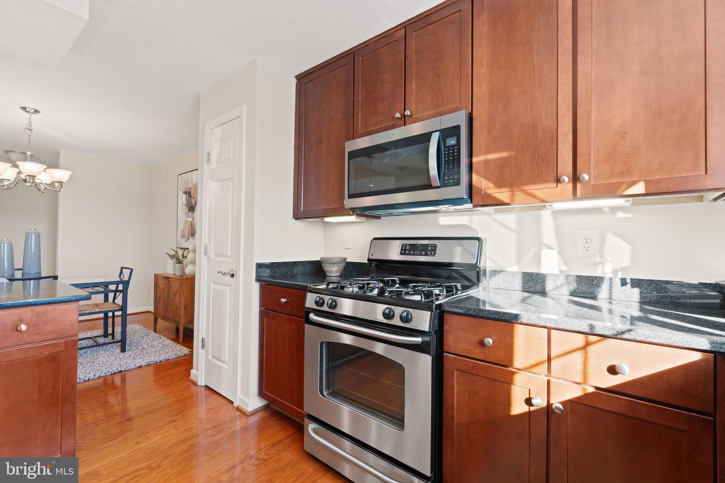 4065 S FOUR MILE RUN DR #303, ARLINGTON, Virginia 22204, 1 Bedroom Bedrooms, ,1 BathroomBathrooms,Residential,For sale,4065 S FOUR MILE RUN DR #303,VAAR2067714 MLS # VAAR2067714